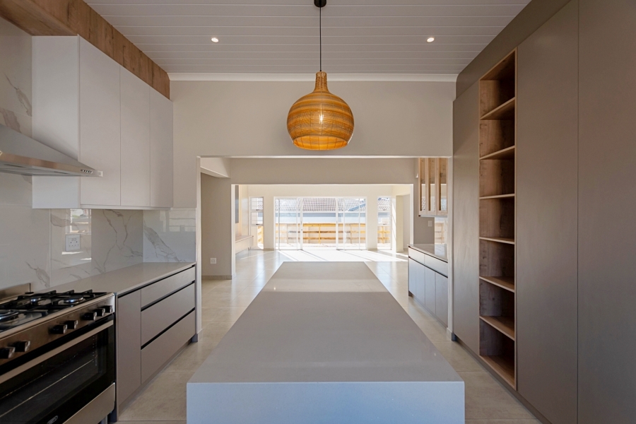 4 Bedroom Property for Sale in Country Club Western Cape